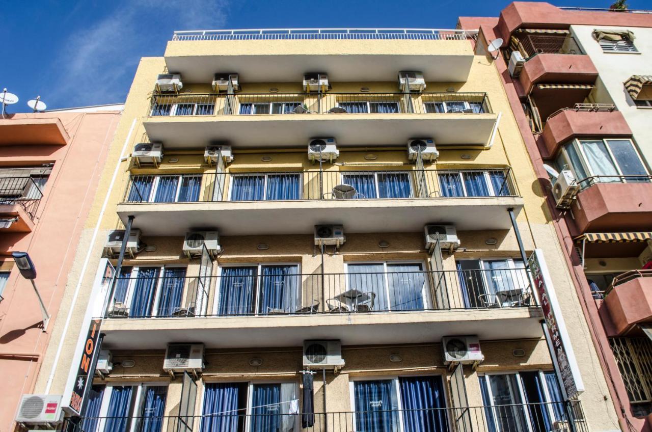 Pension Pardo Benidorm Exteriér fotografie
